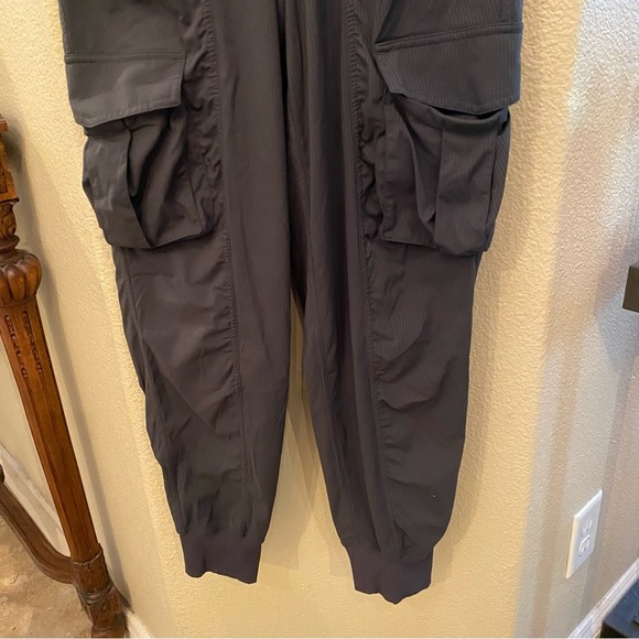 LULULEMON Women Gray Dance Studio Cargo Jogger Pants Size Small - Picture 3 of 7